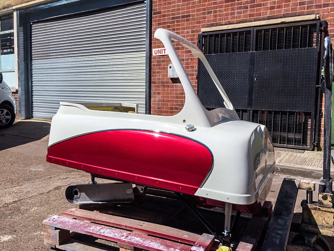 Peel P50 Cabrio Rep Qatar White Bodyshell