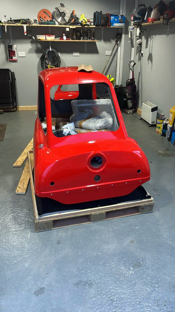 Peel P50 Kit Arrive Red 01