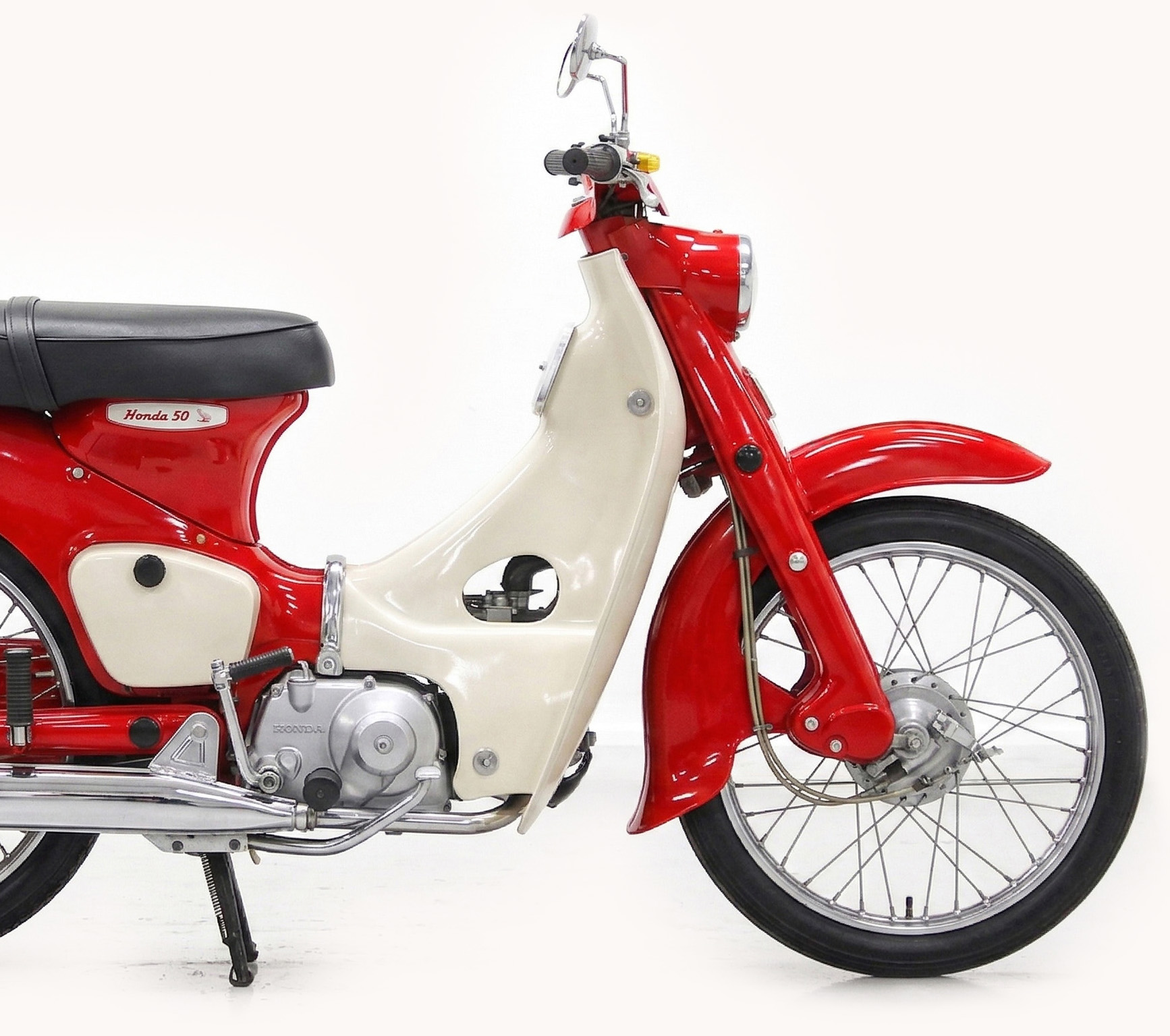 Peel P50 Cabrio Engine 01